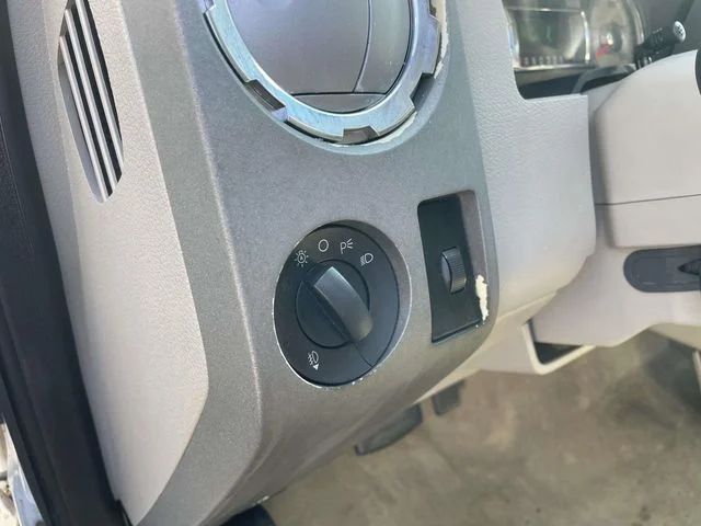 Used 2008  Ford Lariat image 22