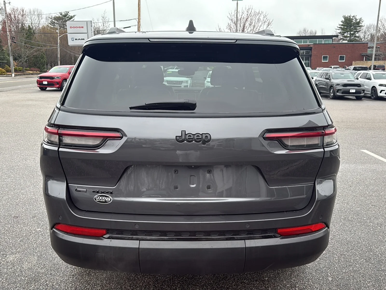 Certified Used 2021 Baltic Gray Metallic Clearcoat Jeep Altitude 4x4 image 6