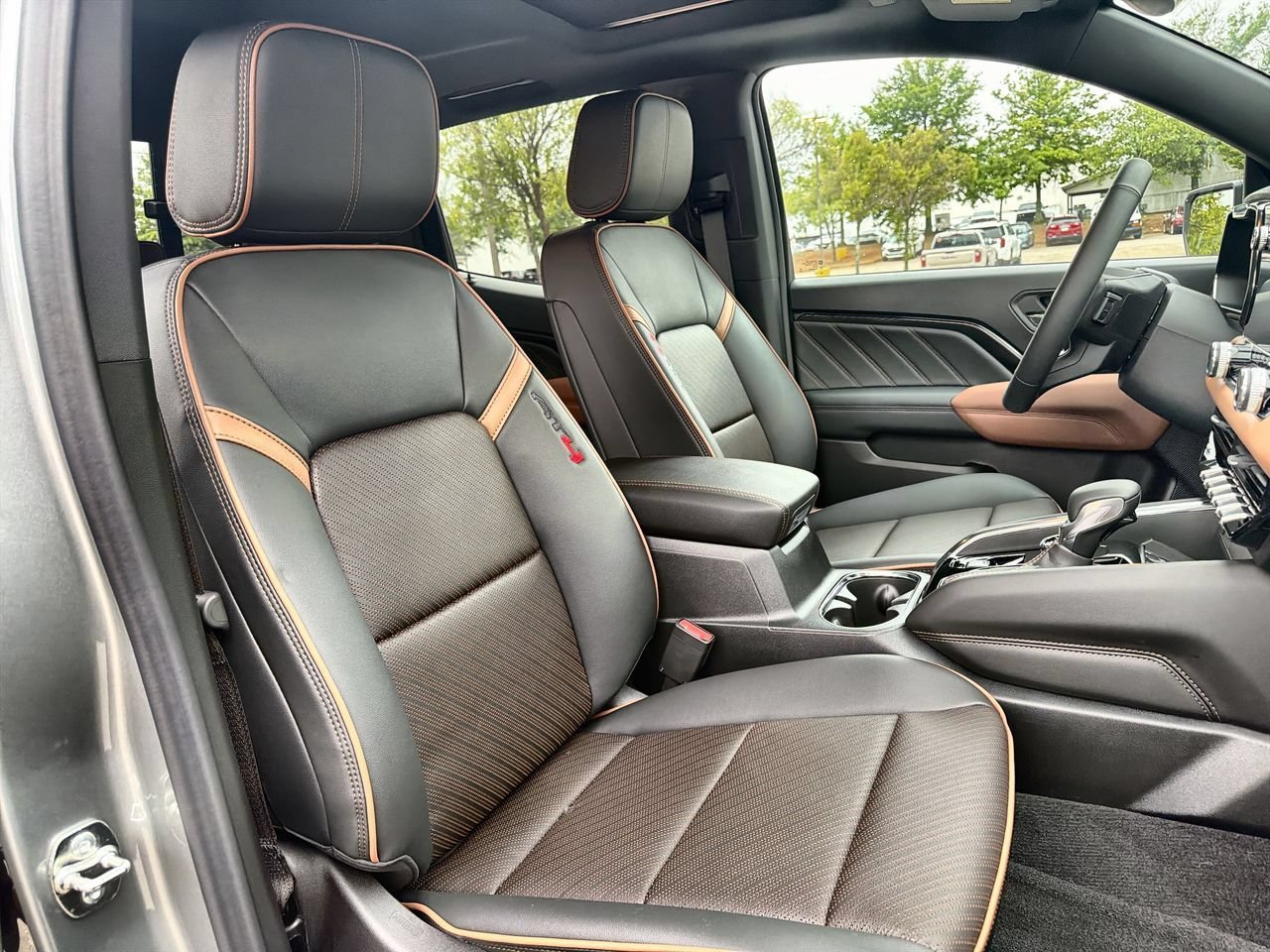2026 GMC Canyon AT4 - Photo 23