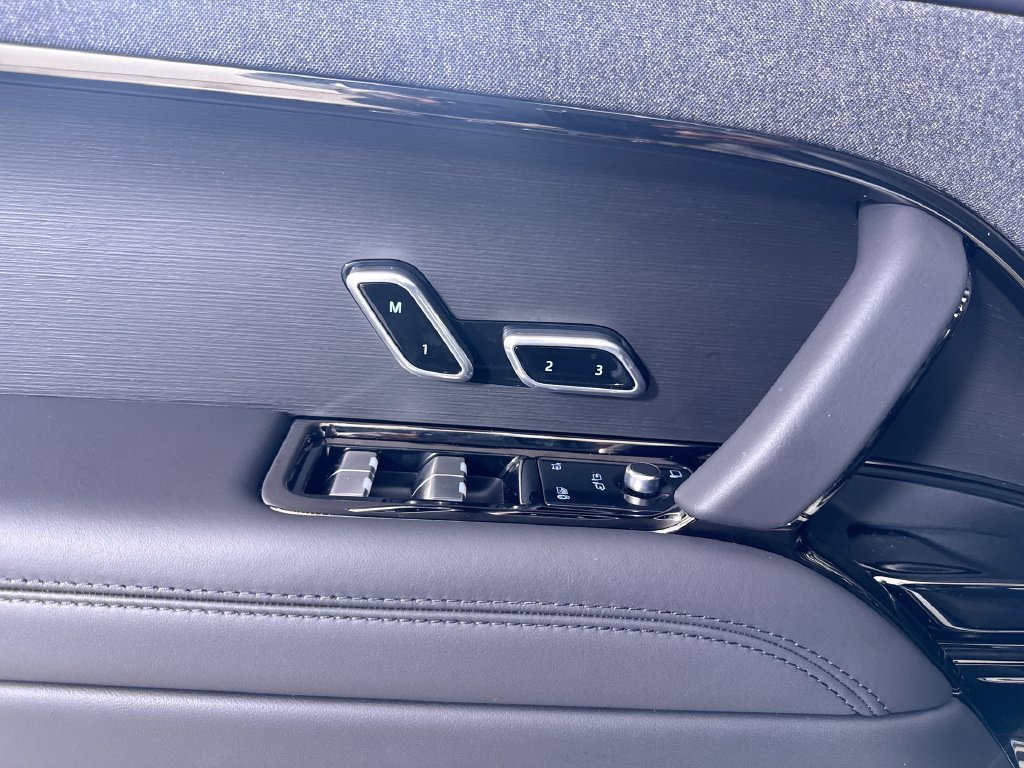 New 2026  Land Rover Dynamic SE image 12