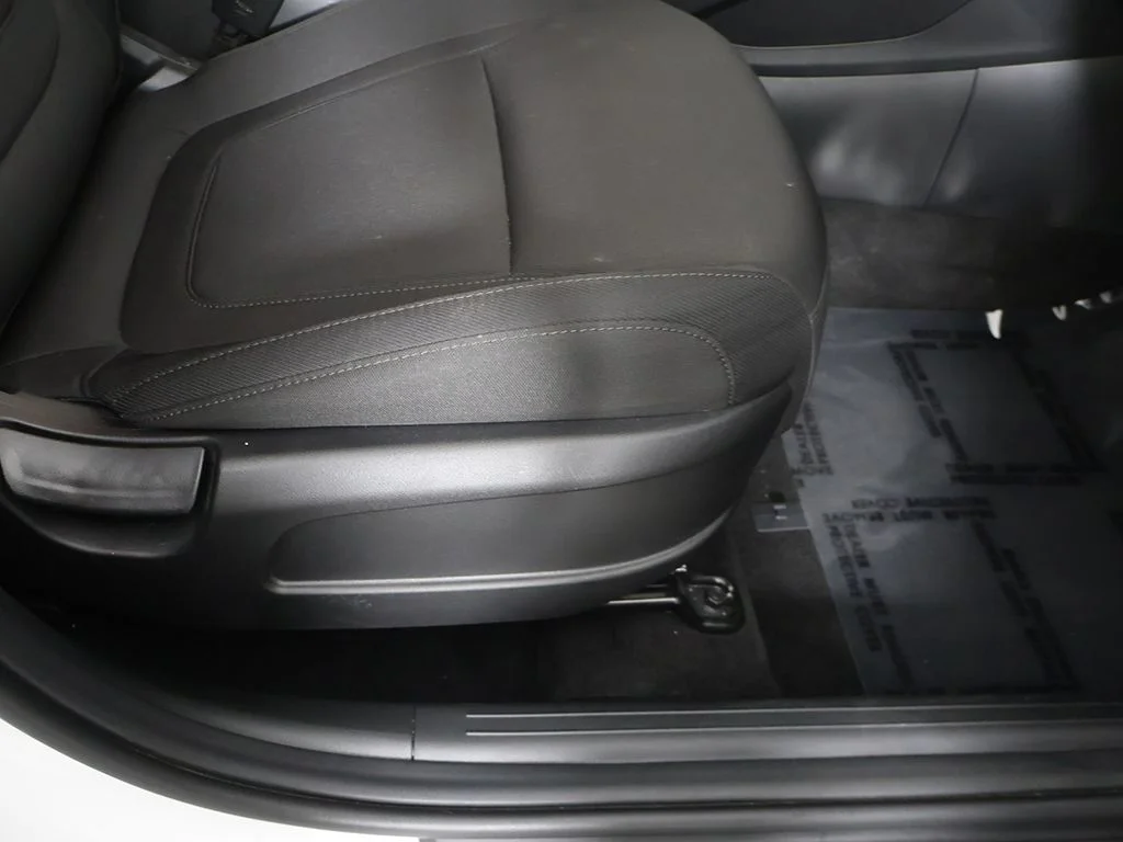 Used 2024 White Pearl Hyundai SEL image 30
