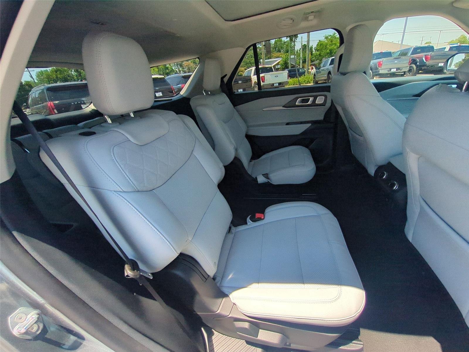 New 2026 Carbonized Gray Metallic Ford Platinum™ image 37