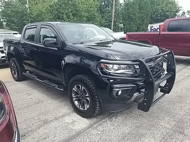 Used 2022 Black Chevrolet Z71 image 1