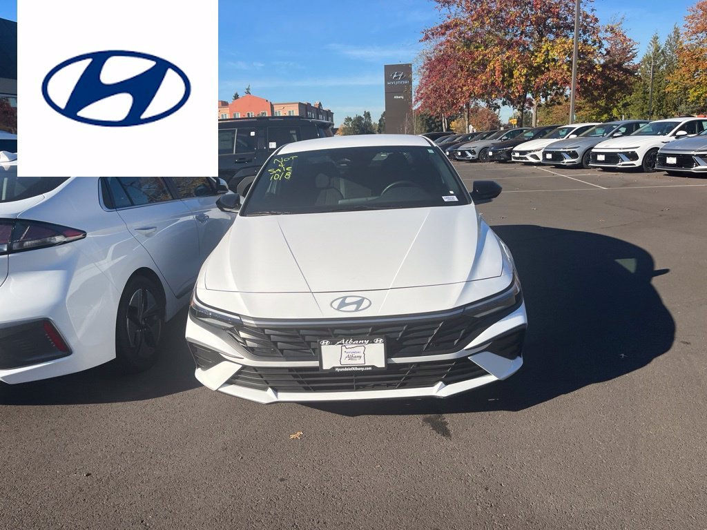 Certified Used 2025 White Hyundai SEL Sport image 1
