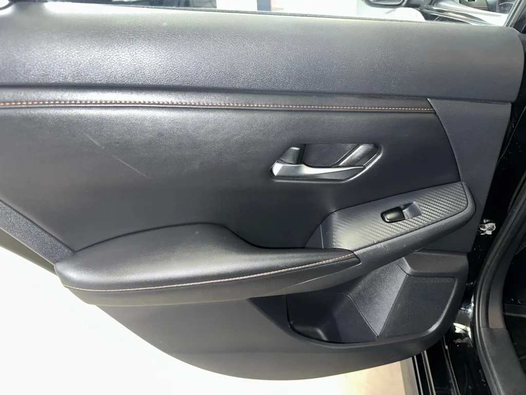Used 2023 Super Black Nissan SR image 18
