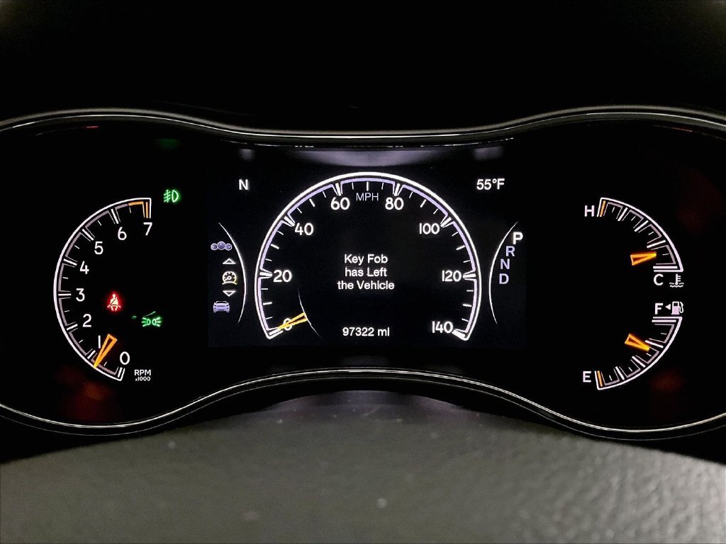 Used 2019 Diamond Black Crystal Pearlcoat Jeep Limited image 25