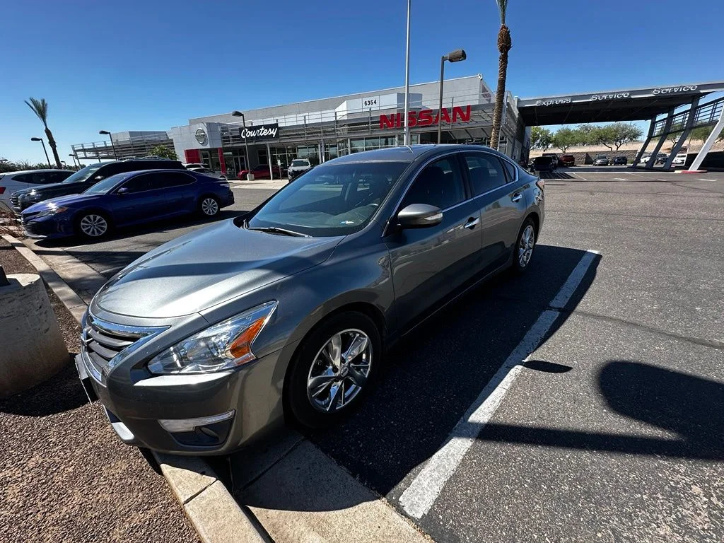 Certified Used 2014 Gray Nissan 2.5 SV image 5