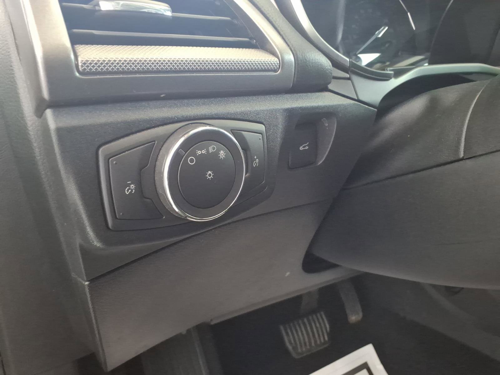 2019 Ford Fusion Hybrid SE - Photo 19