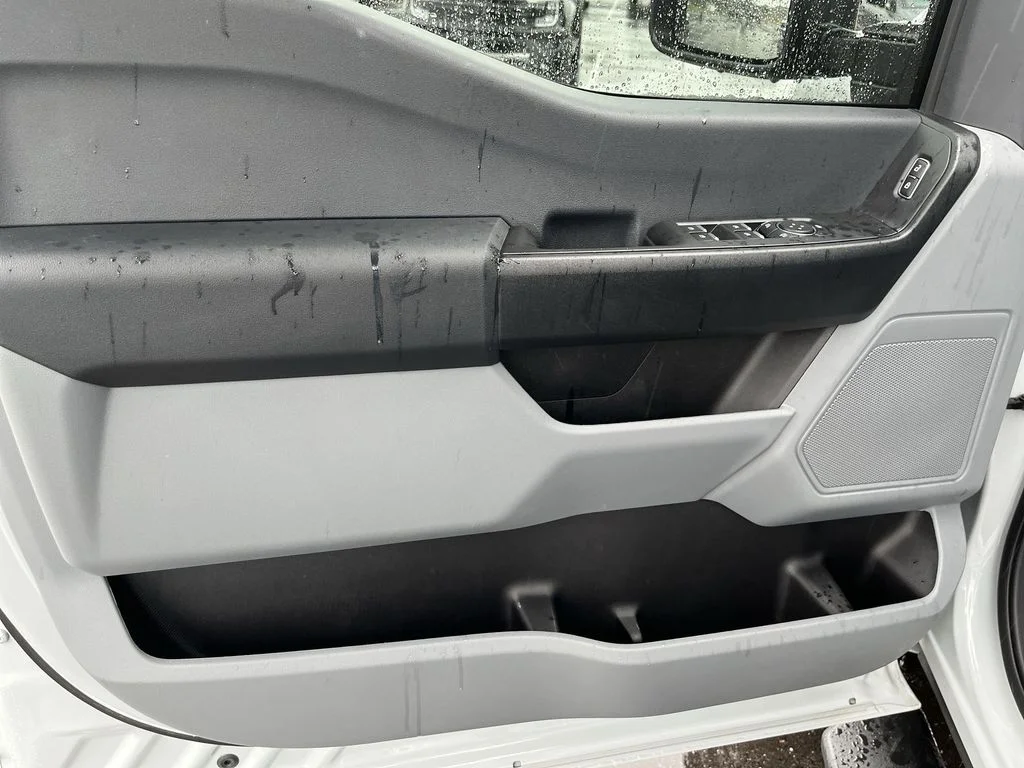 Used 2025 White Ford XL image 13