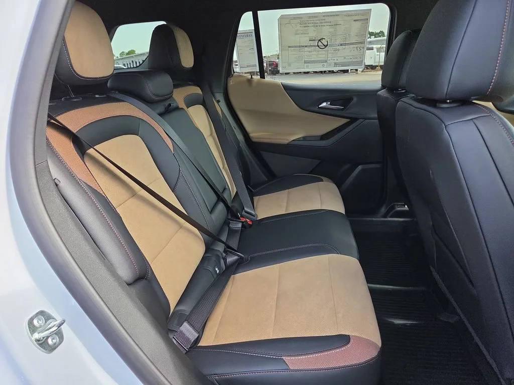 New 2026 Polar White Tricoat Chevrolet ACTIV image 18