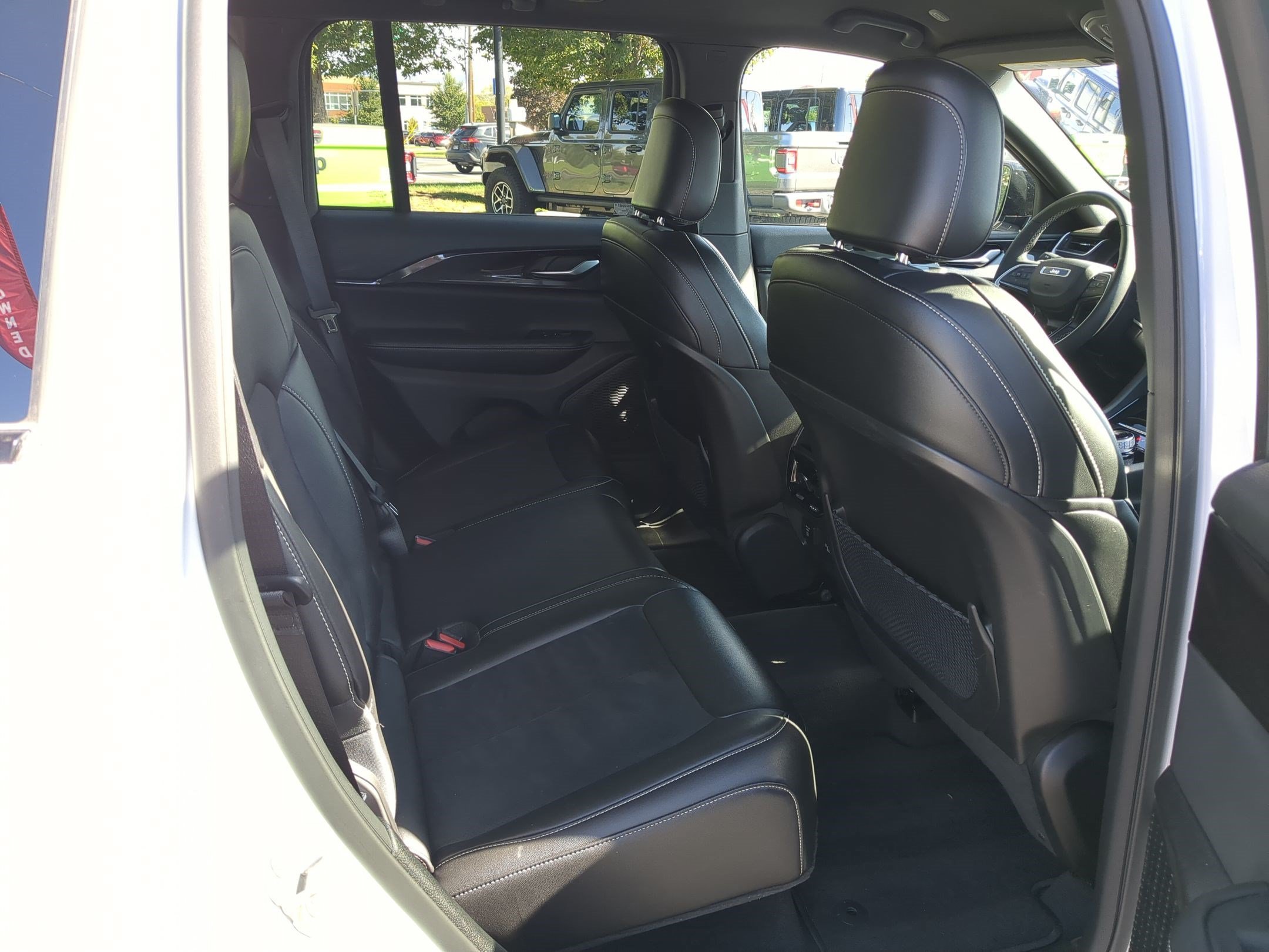 Used 2023 Bright White Clearcoat Jeep Altitude image 30