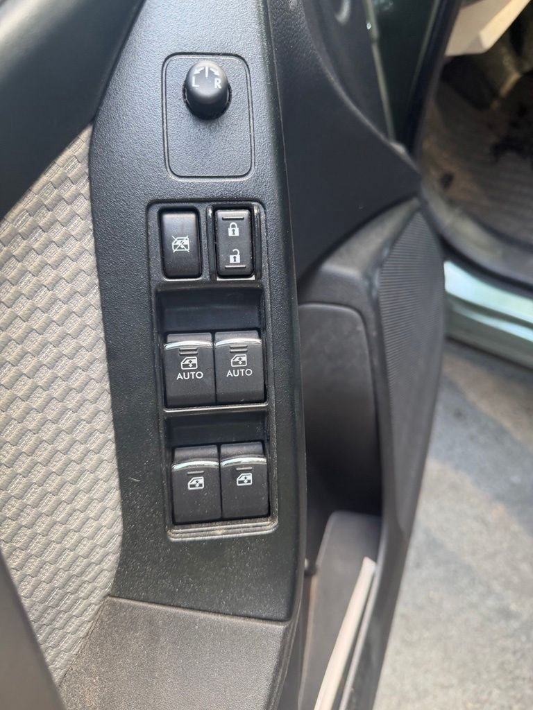 Used 2017 Jasmine Green Metallic Subaru 2.5i image 11