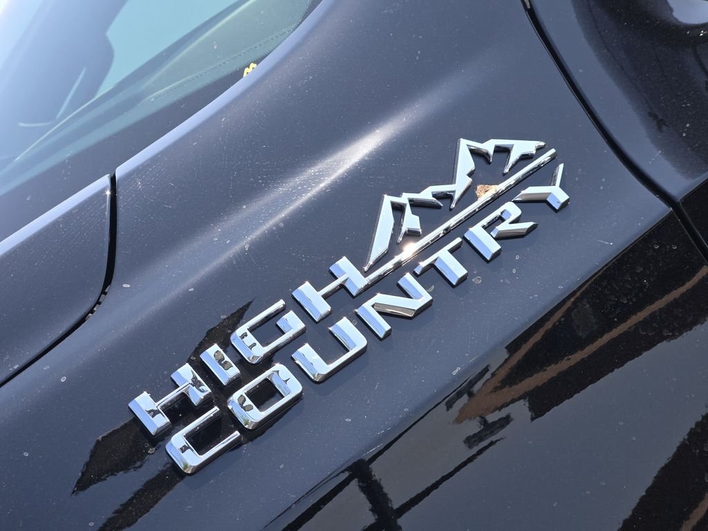 Used 2025 Black Chevrolet High Country image 11