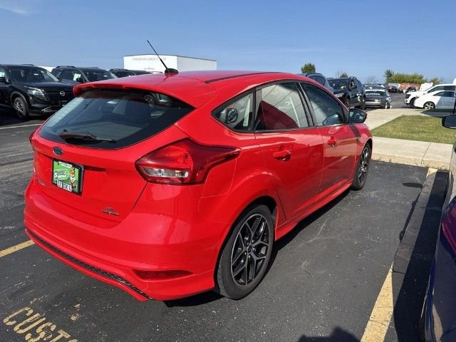 Used 2016 Race Red Ford SE image 6
