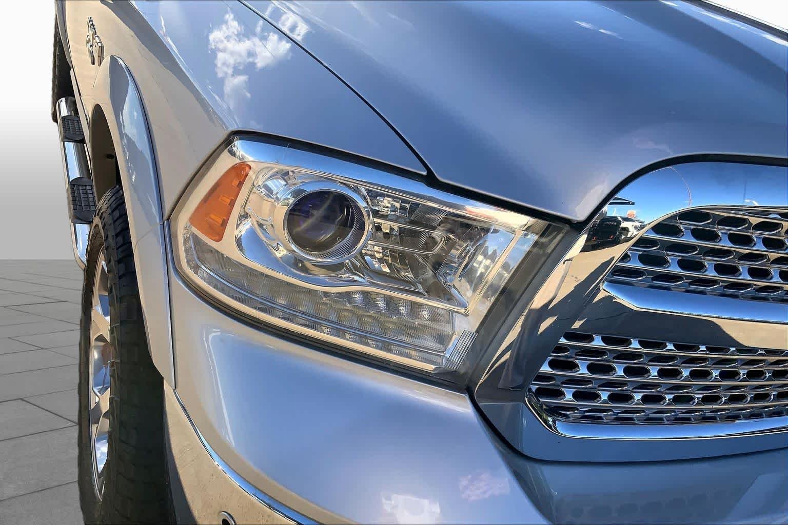 Used 2017 Bright Silver Metallic Clearcoat Ram Laramie image 26