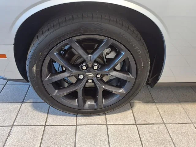 Used 2023 Triple Nickel Clearcoat Dodge SXT image 5