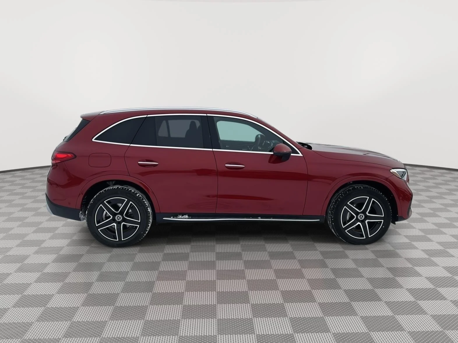 New 2026 MANUFAKTUR Patagonia Red Metallic Mercedes-Benz GLC 300 image 2