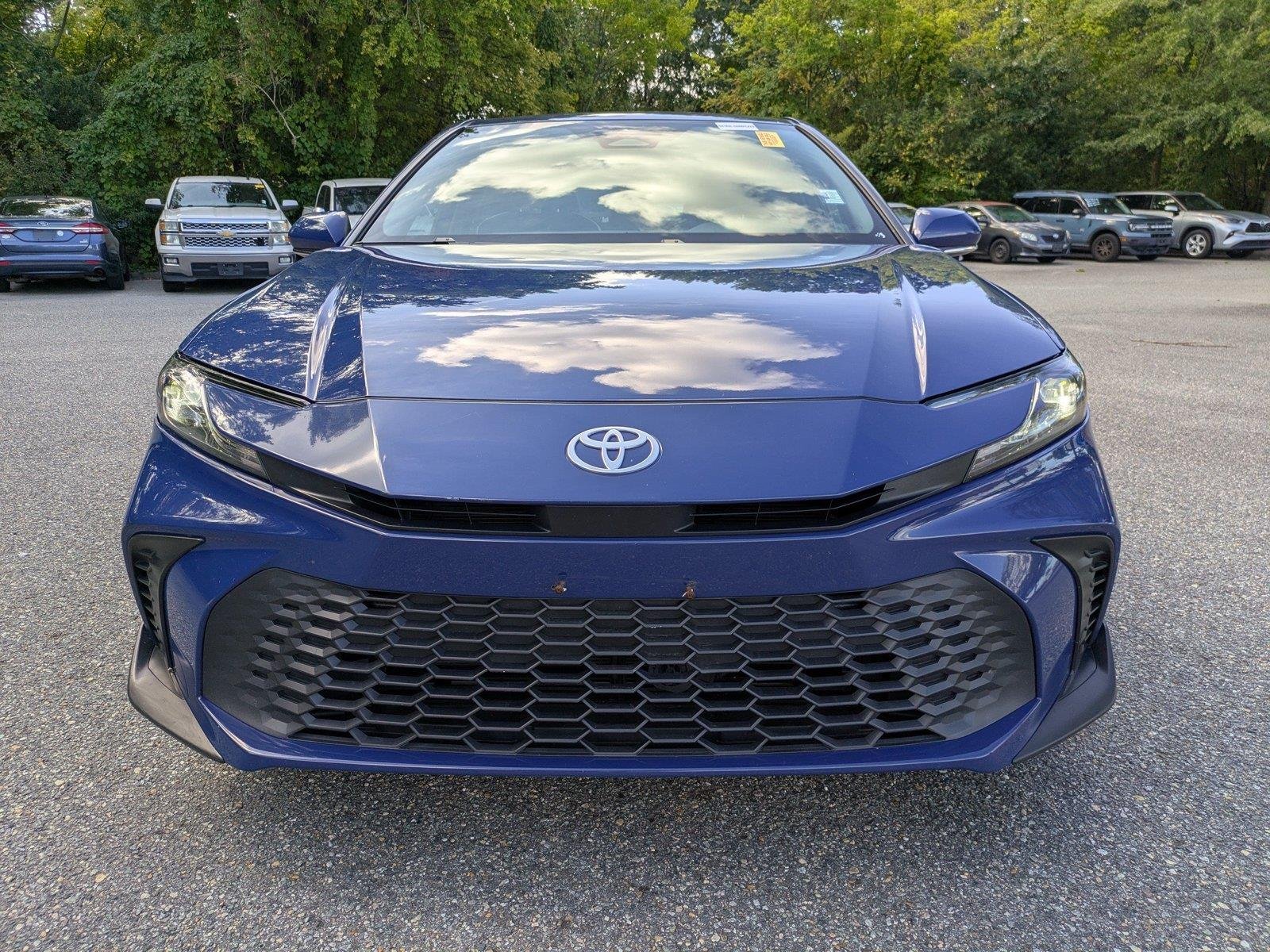 Used 2025  Toyota SE image 9