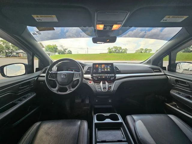 Used 2023  Honda Sport image 12