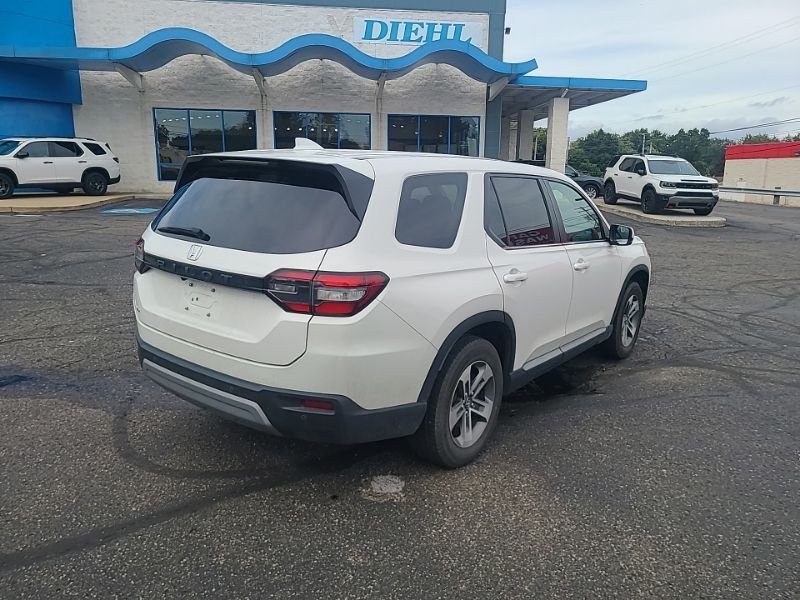 Used 2024  Honda EX-L image 5