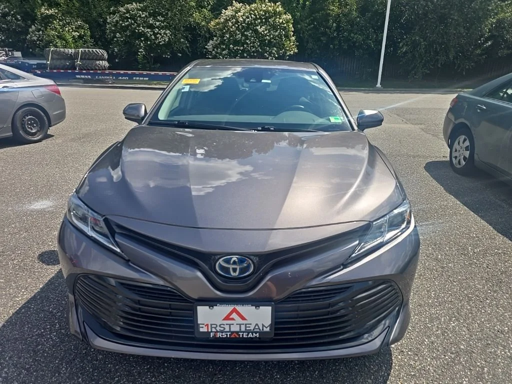Used 2019 Gray Toyota LE image 2