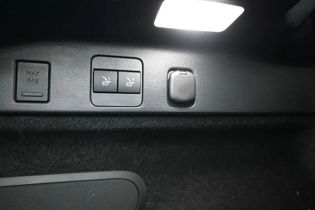 Used 2024 White Lexus 350 image 10