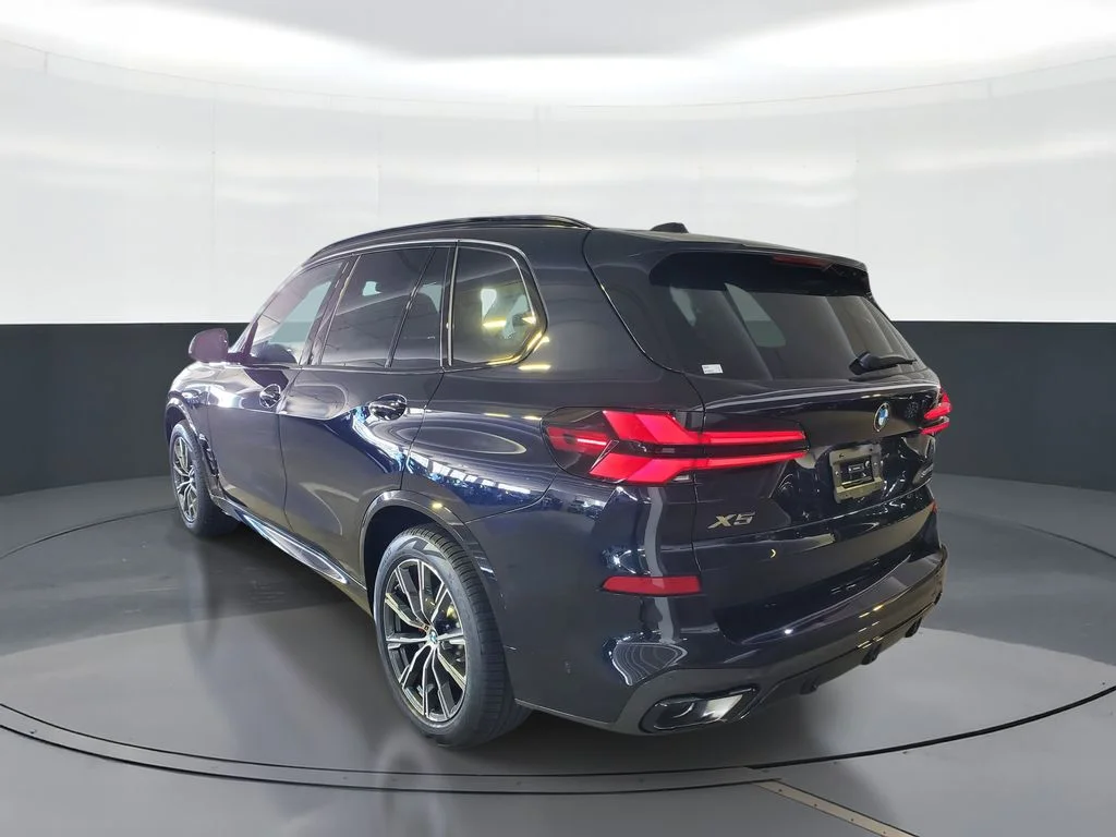 Used 2026 Black BMW sDrive40i image 4