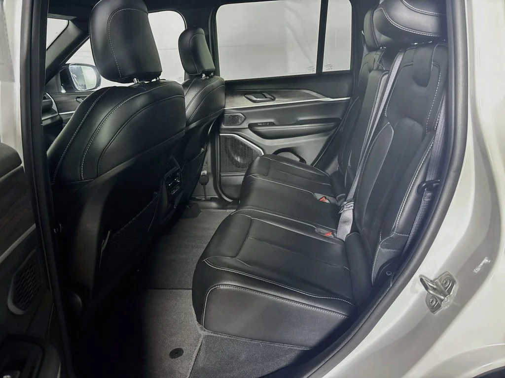 Used 2024 White Jeep 4xe image 21