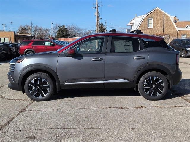 New 2026 Gun Metallic / Scarlet Ember Tintcoat Two-tone Nissan SV image 2