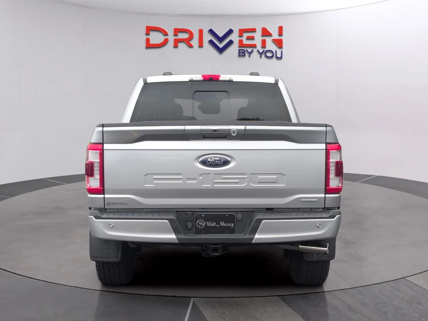 Used 2022 Iconic Silver Ford LARIAT image 4