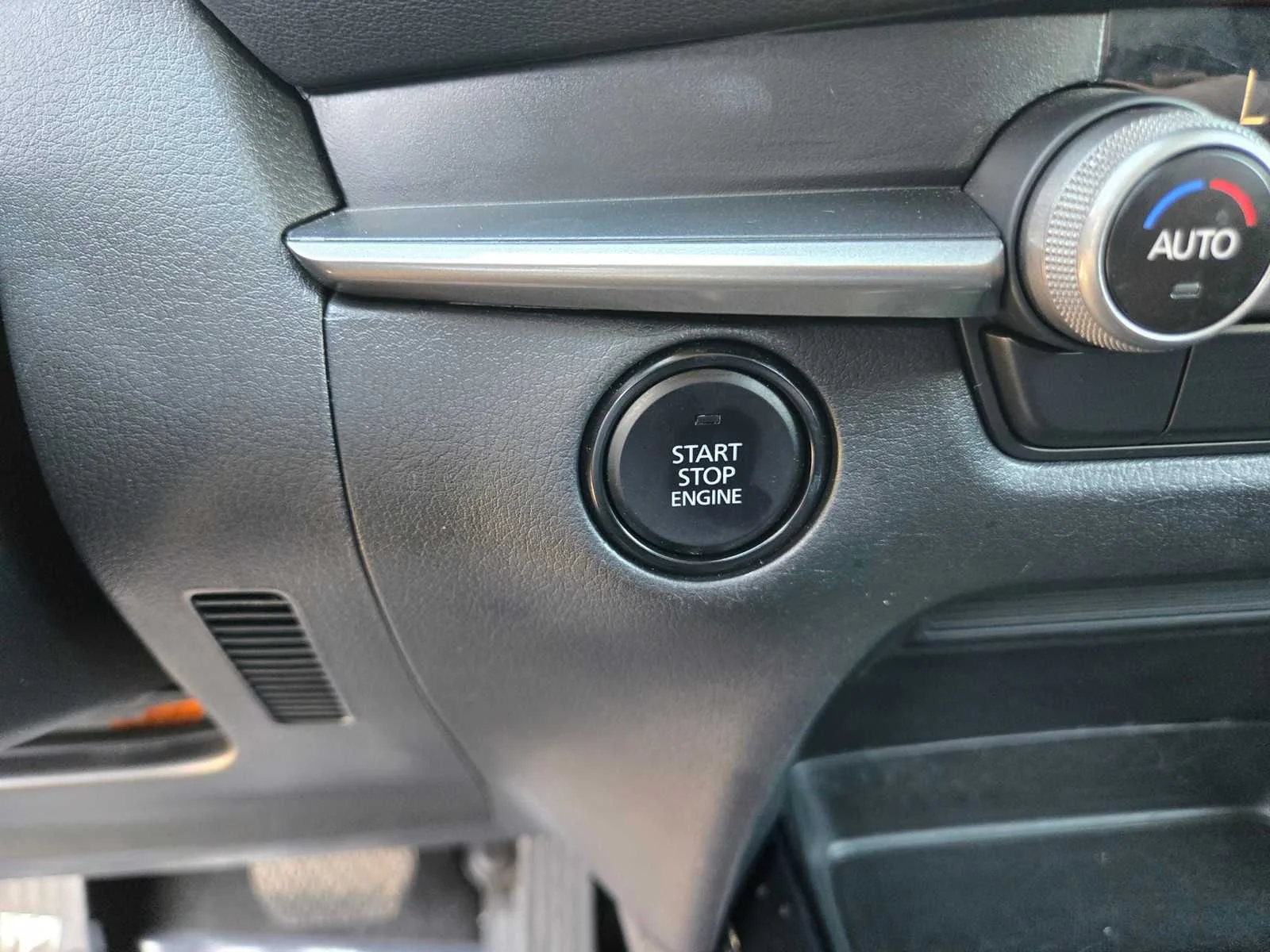Used 2024  Mazda 2.5 S Select Sport image 17