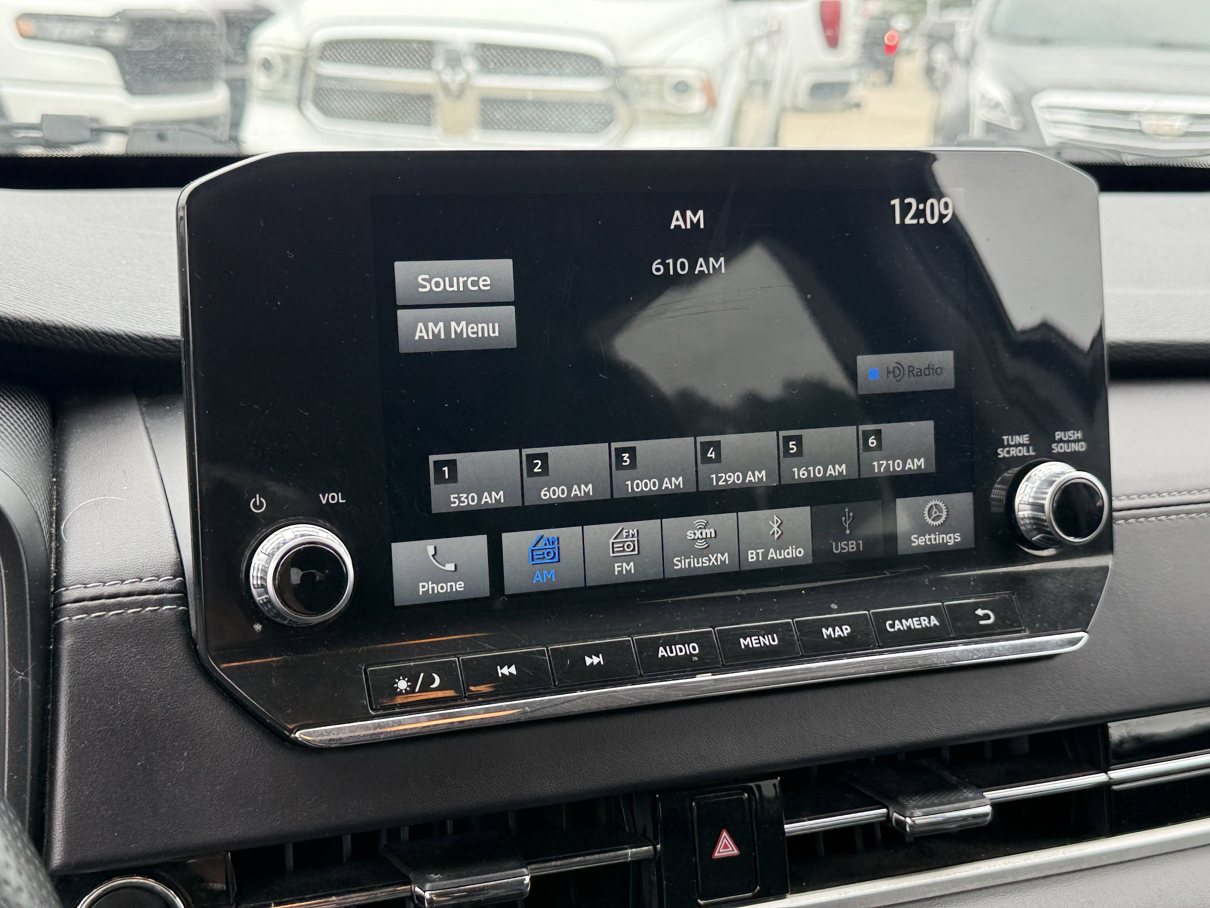 Used 2024 Gray Mitsubishi SE image 19
