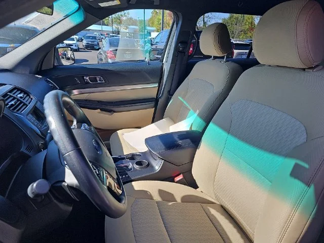 Used 2016 White Ford Base image 34