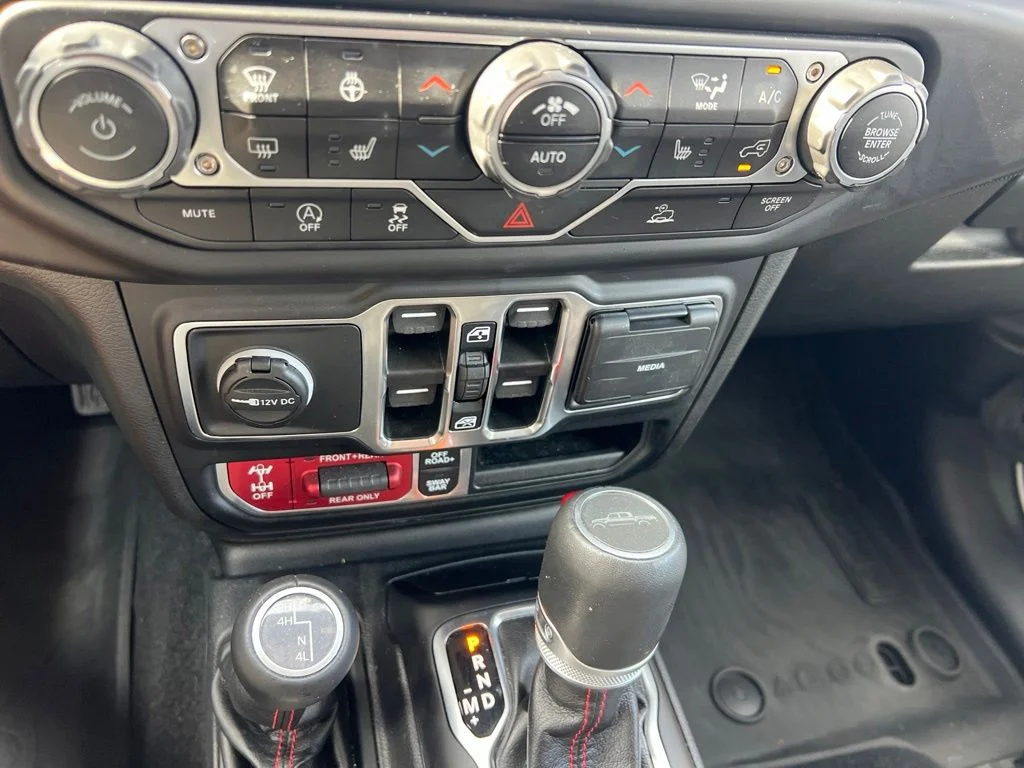 Certified Used 2023 White Jeep Rubicon image 34