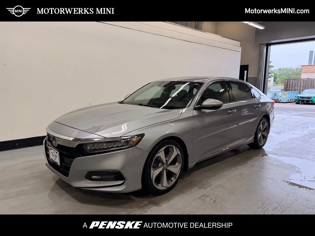 2018 Honda Accord 1.5T Touring Auto's photo