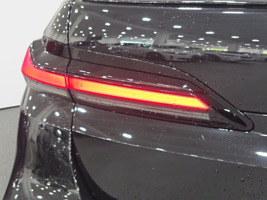 Certified Used 2024 Black Sapphire Metallic BMW 740i image 22
