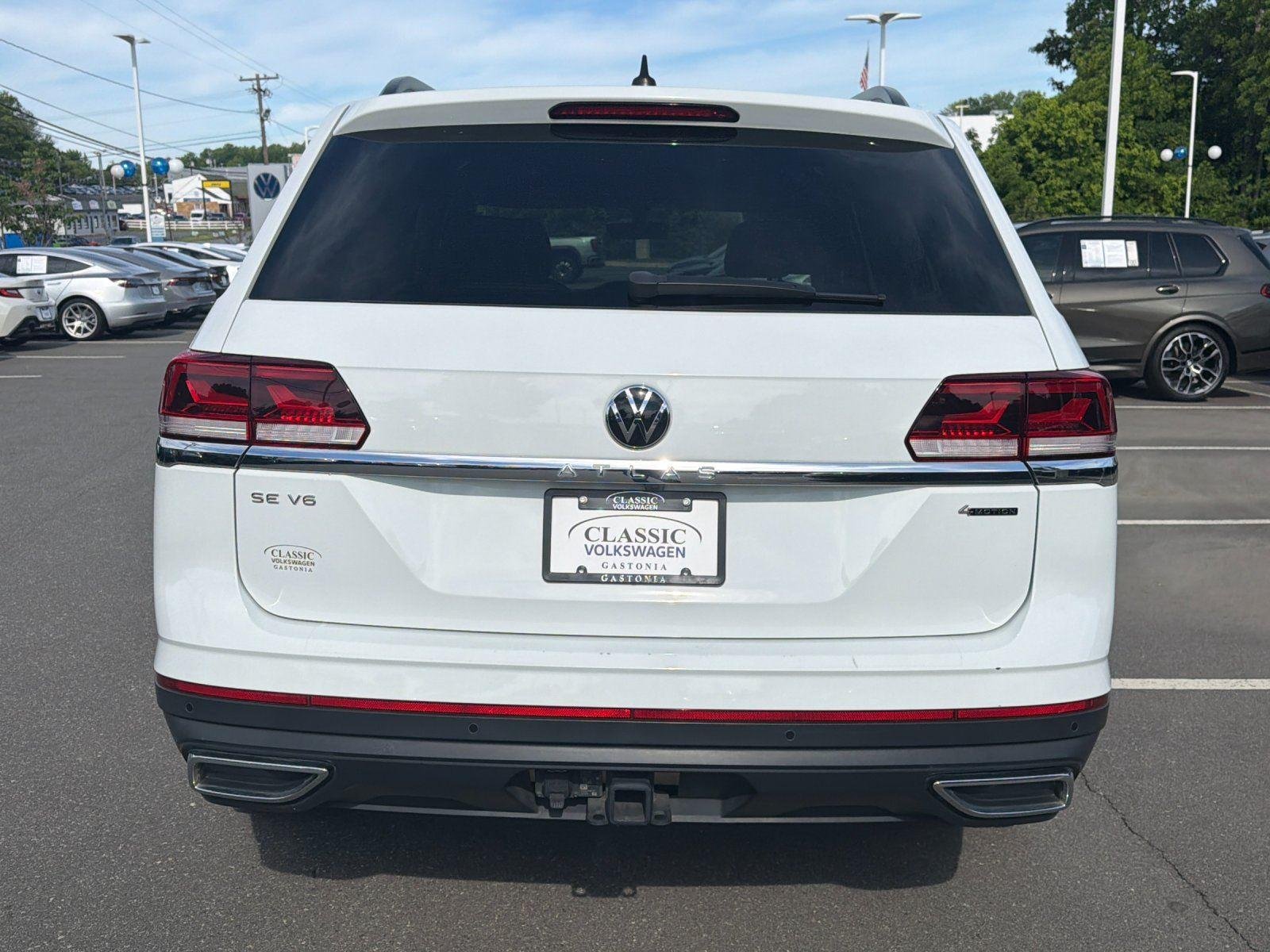 Used 2023 Pure White Volkswagen 3.6L V6 SE w/Technology image 4