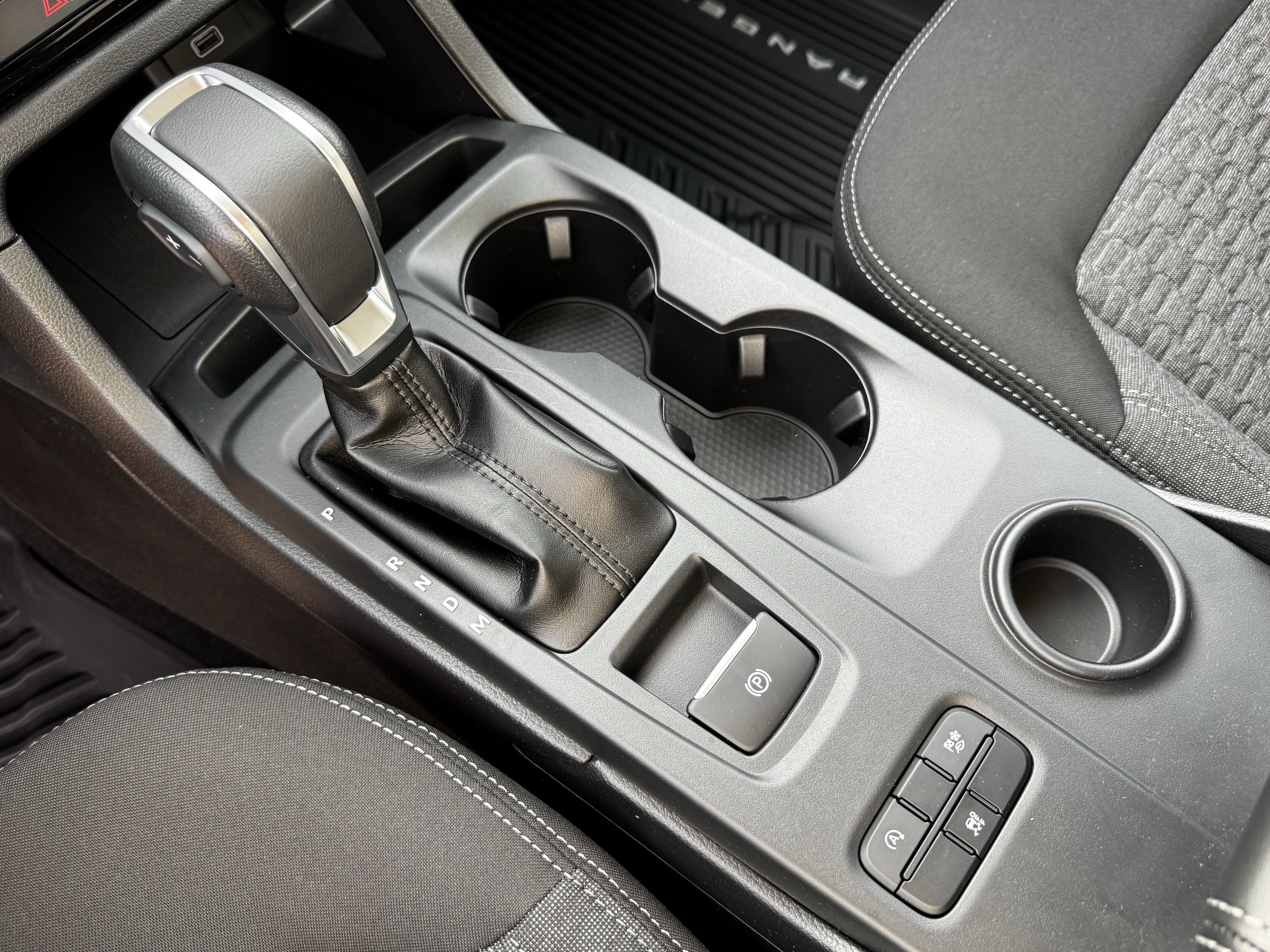 New 2026 Carbonized Gray Metallic Ford XLT image 15
