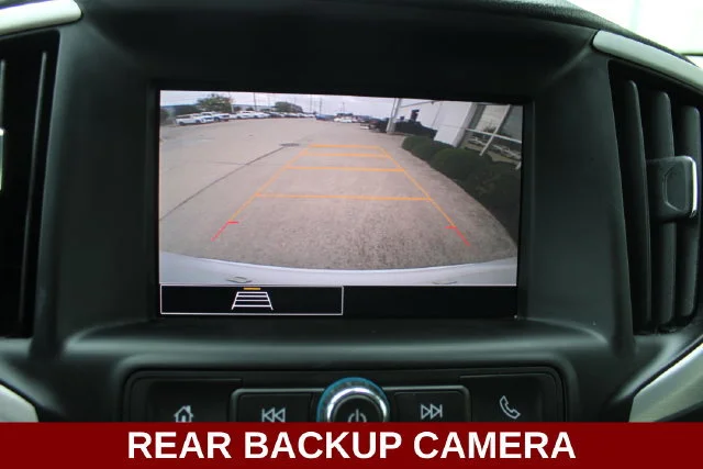 Used 2023 SUMMIT WHITE GMC SLE image 4