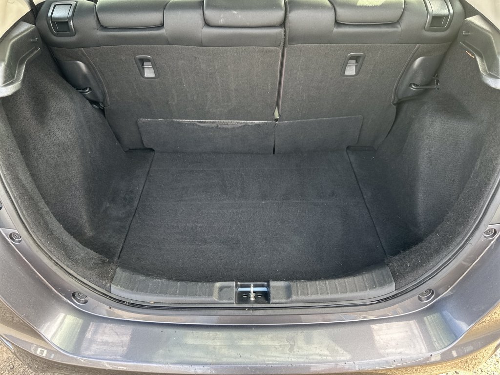 Used 2017  Honda LX image 17