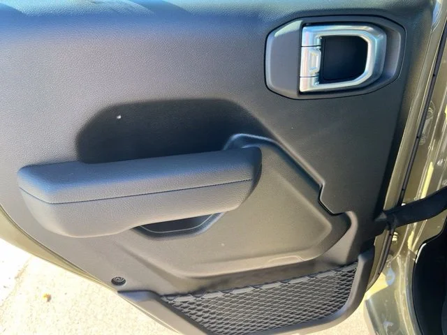 Used 2026 Green Jeep Sport image 19