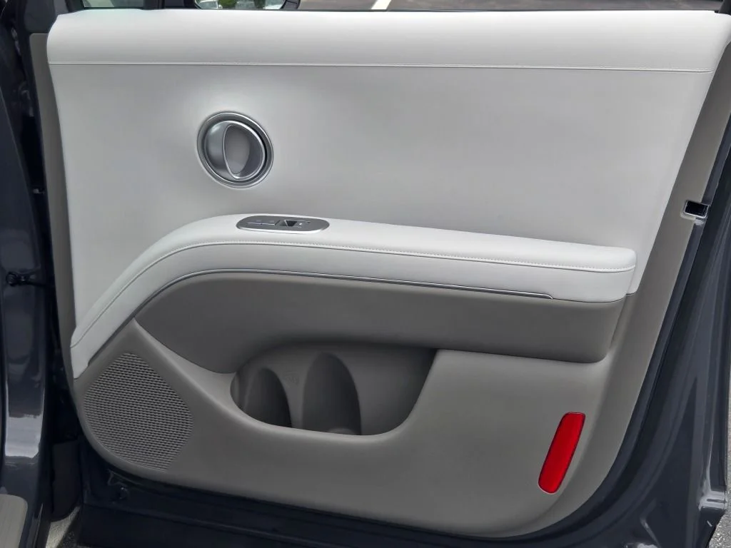 New 2026 Gray Pearl Hyundai SEL Premium image 6