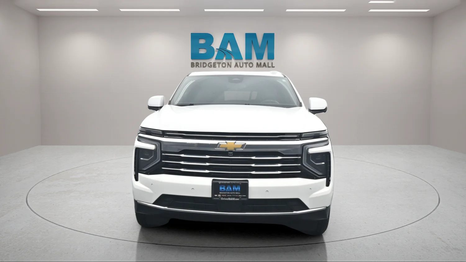 Used 2025 White Chevrolet LT image 2