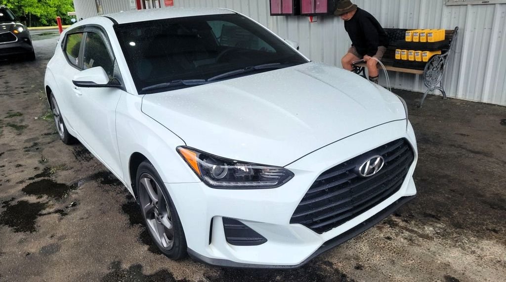 2020 Hyundai Veloster's photo