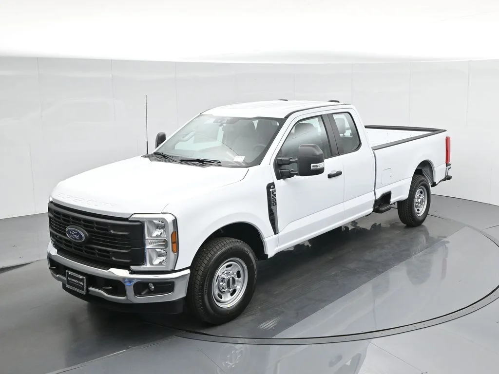 New 2026 Oxford White Ford XL image 38