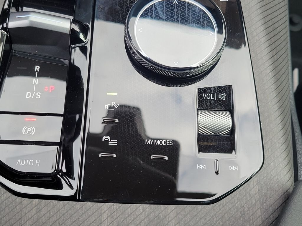 2026 BMW X3 30 - Photo 26