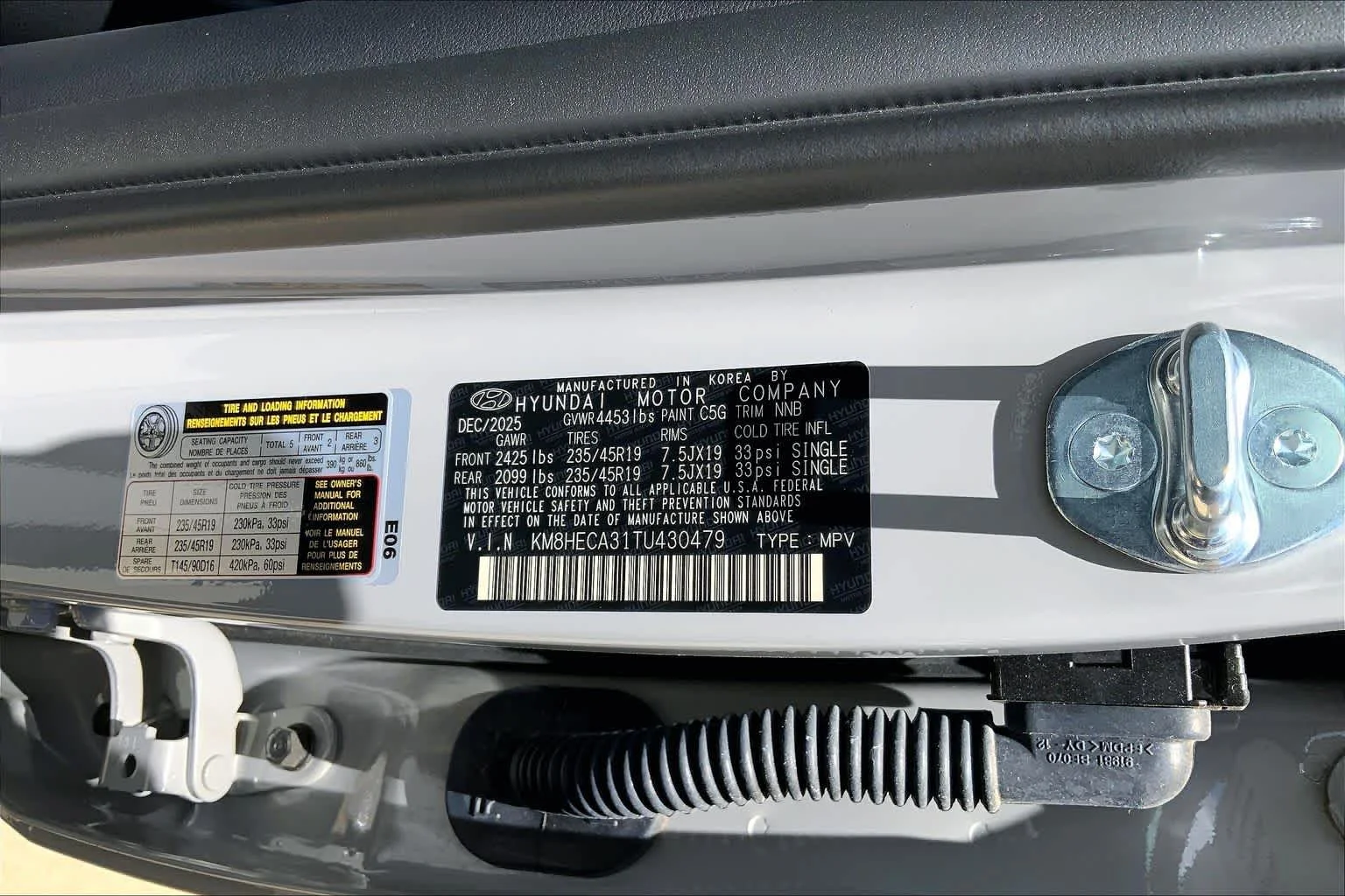 New 2026 Cyber Gray Metallic Hyundai Limited image 19