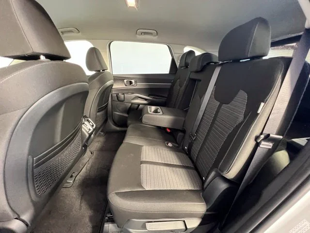 2026 Kia Sorento LX - Photo 13