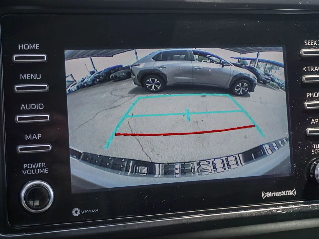 Used 2021 White Toyota SR image 23