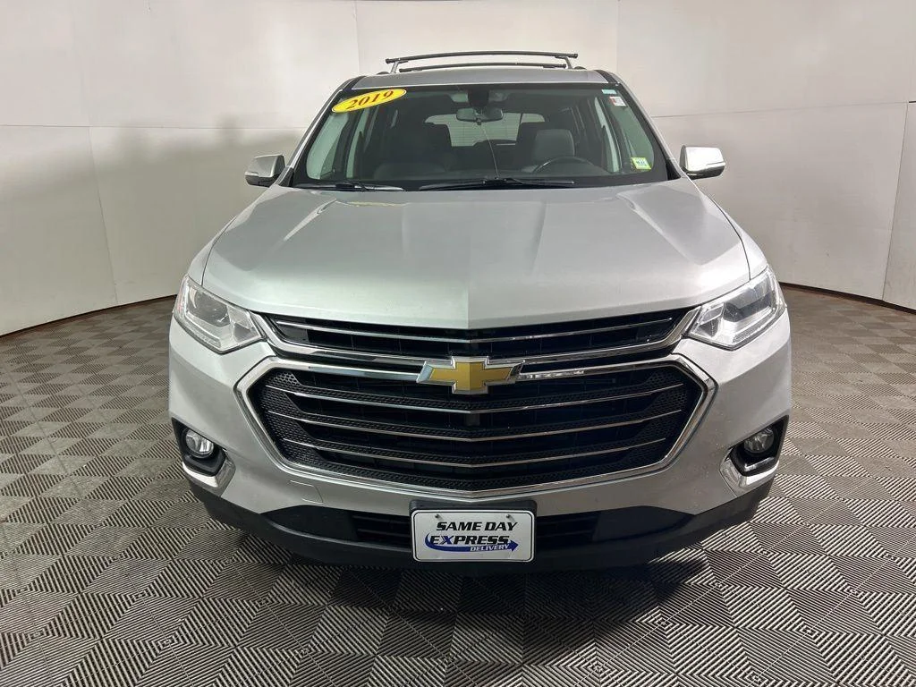 Used 2019 Silver Ice Metallic Chevrolet LT image 13